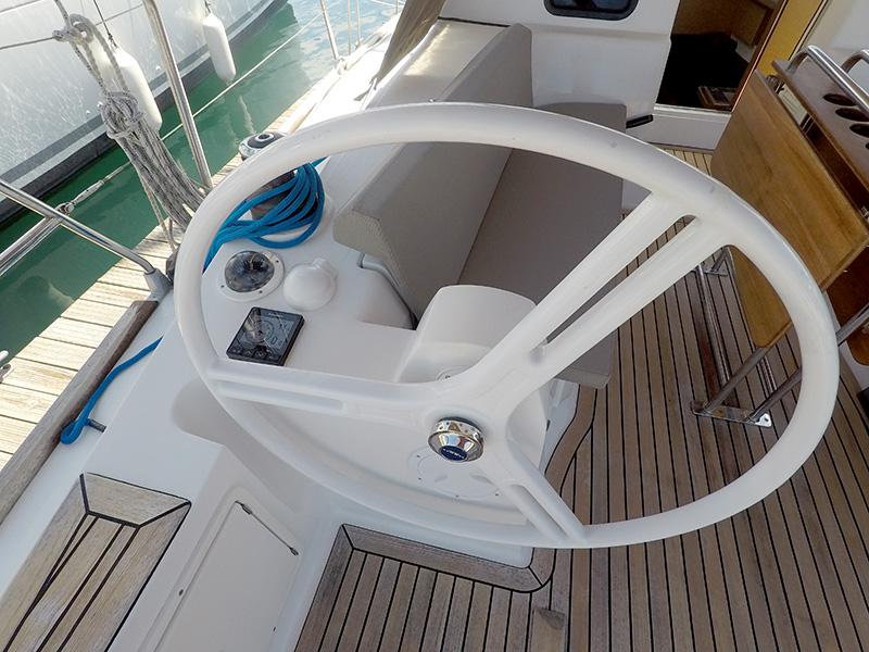 Book yachts online - sailboat - Elan 40 Impression - Silente - Bowthruster, webasto heating, large swimming platform, roll main sail - rent