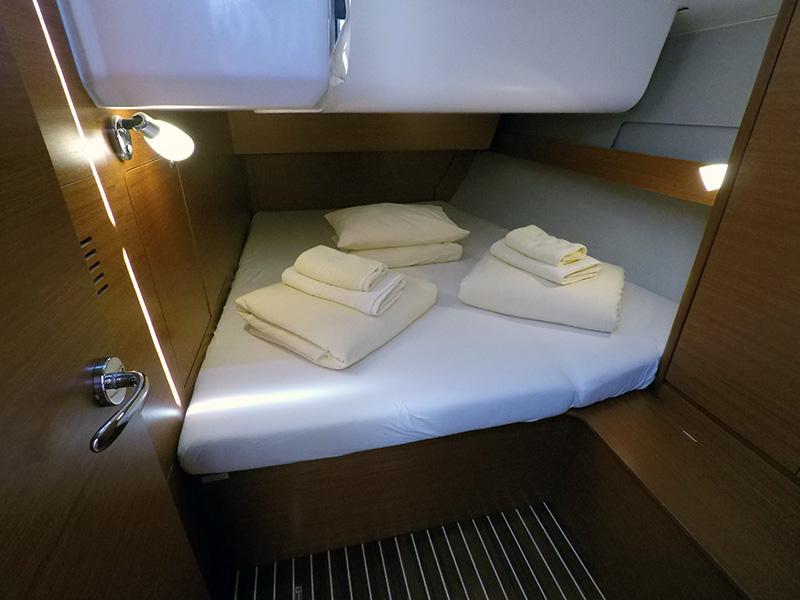 Book yachts online - sailboat - Dufour 460 4 cab - Petra - BT - rent