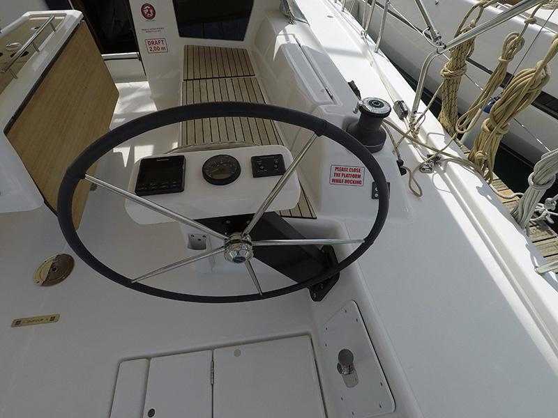 Book yachts online - sailboat - Dufour 430 GL - Magdalena - rent