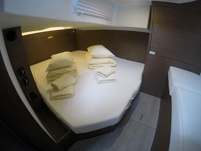 Book yachts online - motorboat - Leader 33 - Il Sogno - rent