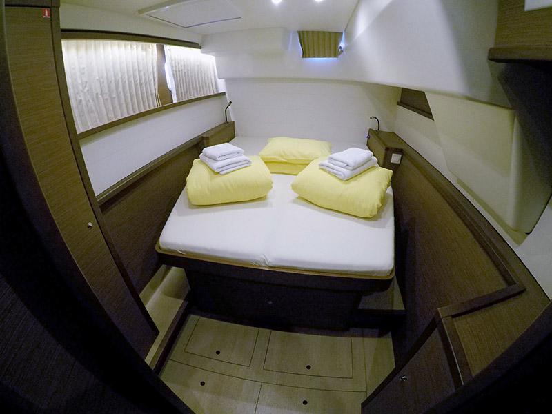 Book yachts online - catamaran - Lagoon 450 - Zuzo 2 - rent