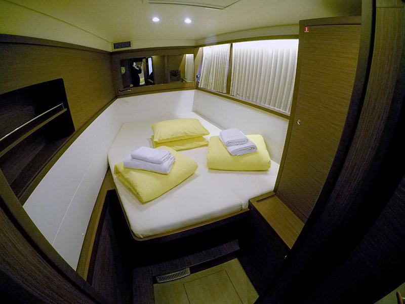 Book yachts online - catamaran - Lagoon 450 - Zuzo 2 - rent