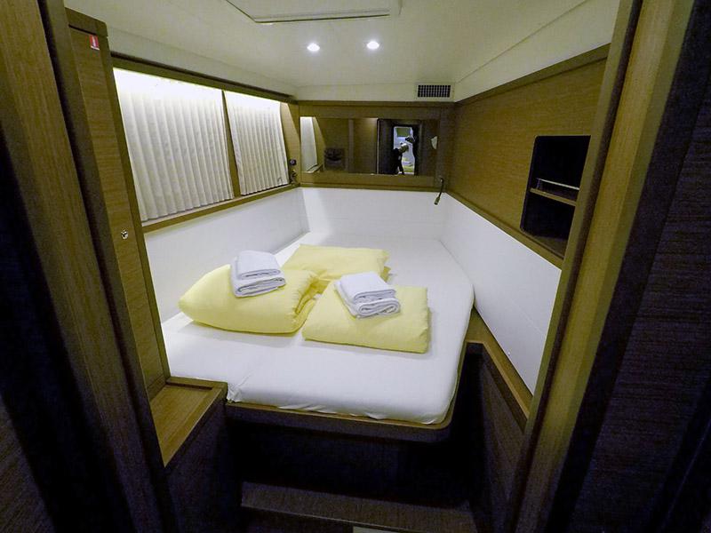 Book yachts online - catamaran - Lagoon 450 - Zuzo 2 - rent