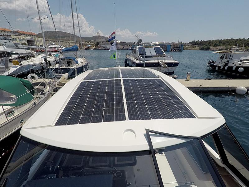 Book yachts online - motorboat - Greenline Neo HT - Skorpionas  - rent