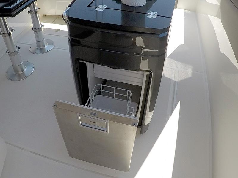 Book yachts online - motorboat - Greenline Neo HT - Skorpionas  - rent