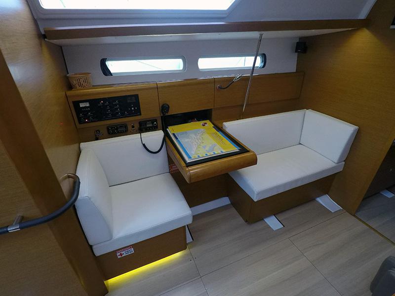 Book yachts online - sailboat - Sun Odyssey 449 - Elissa - rent
