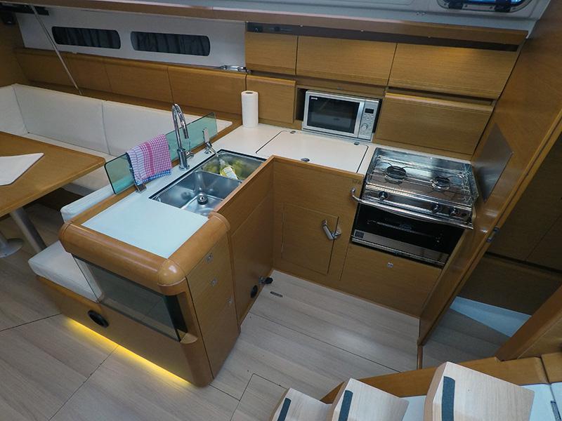 Book yachts online - sailboat - Sun Odyssey 449 - Elissa - rent
