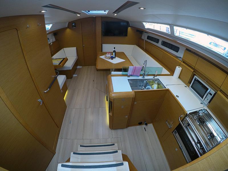 Book yachts online - sailboat - Sun Odyssey 449 - Elissa - rent
