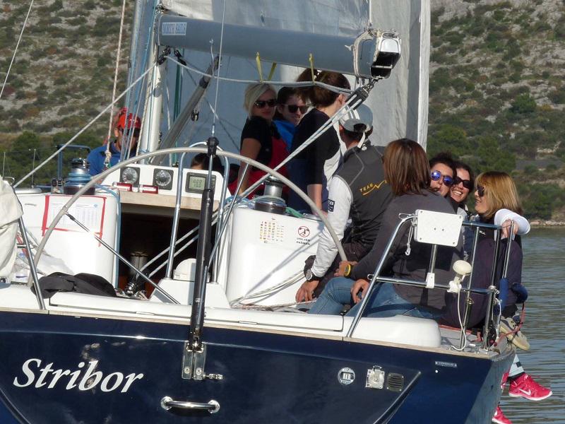 Book yachts online - sailboat - Grand Soleil 40 R - Stribor - rent