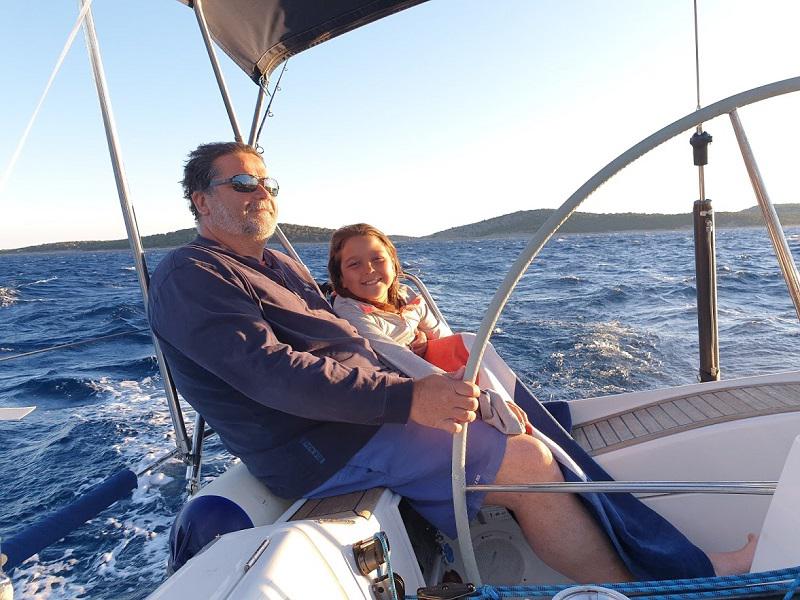 Book yachts online - sailboat - Grand Soleil 40 R - Stribor - rent