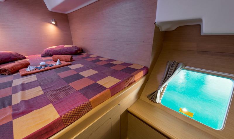 Book yachts online - catamaran - Lagoon 380_2014 - SY_2027 - rent