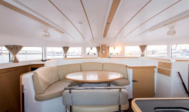 Book yachts online - catamaran - Lagoon 380_2014 - SY_2027 - rent