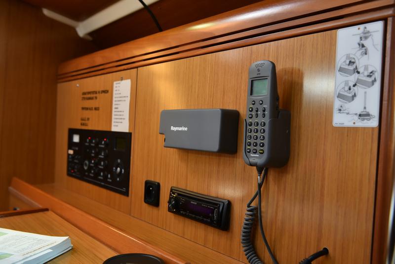 Book yachts online - sailboat - Sun Odyssey 42 i_2008 - SY_2052 - rent