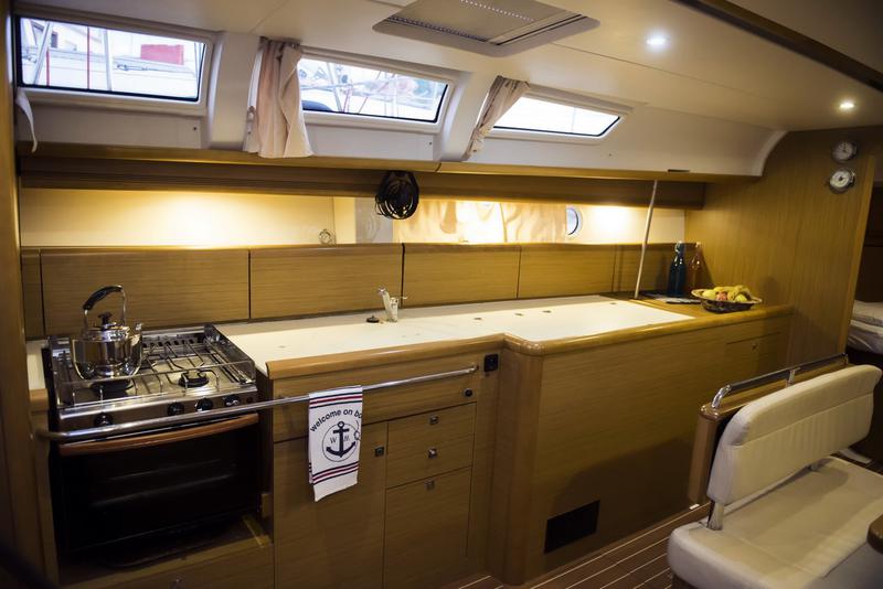 Book yachts online - sailboat - Sun Odyssey 44 i_2009_ - SY_2050 - rent