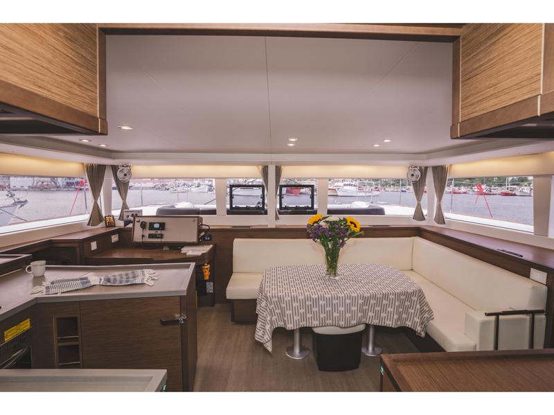 Book yachts online - catamaran - Lagoon 450  Flybridge_2020 - SY_2054 - rent
