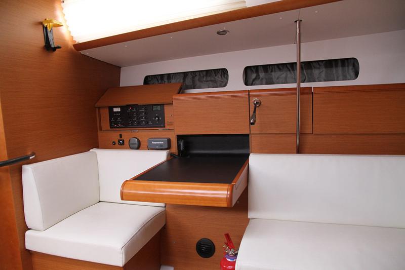 Book yachts online - sailboat - Sun Odyssey 439_2015 - SY_2046 - rent