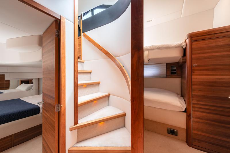 Book yachts online - motorboat - Sealine T 50 - Maja - rent