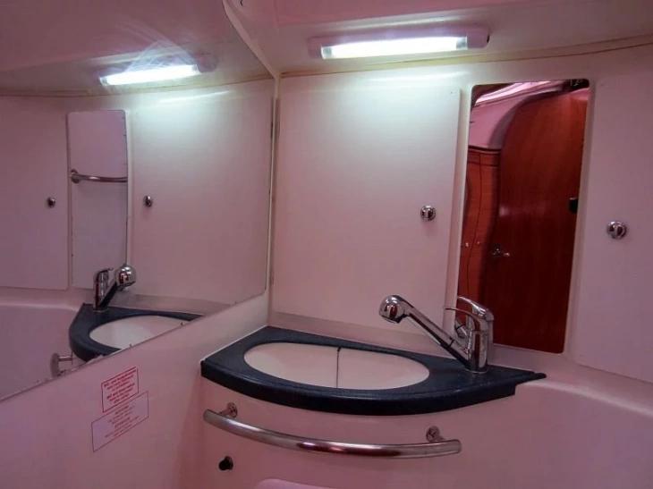 Book yachts online - sailboat - Bavaria 39 Cruiser - Anuschka - rent