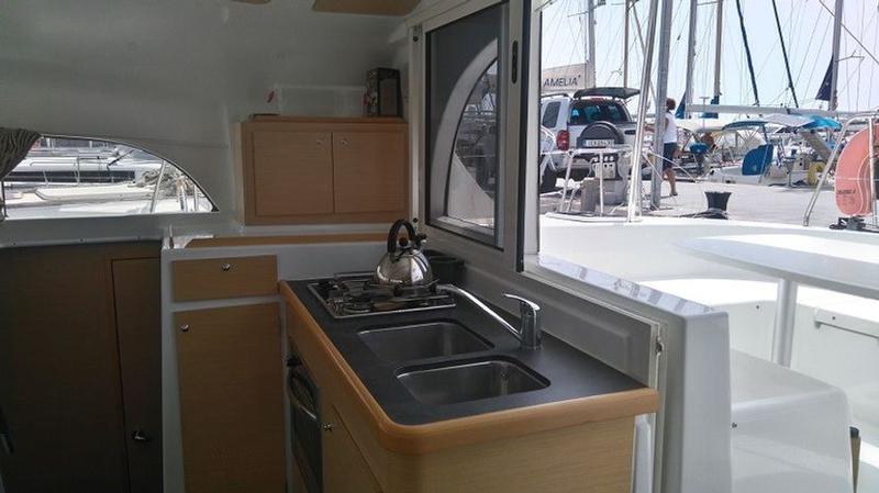 Book yachts online - catamaran - Lagoon 380 S2 - no name - rent