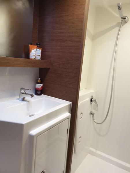 Book yachts online - catamaran - Lagoon 42 - All In - rent