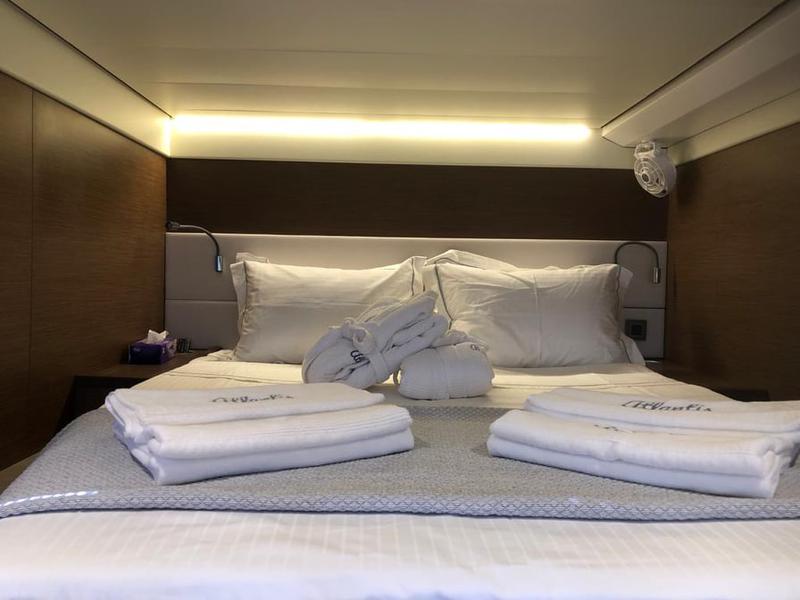 Book yachts online - catamaran - Lagoon 620 - Atlantis - rent