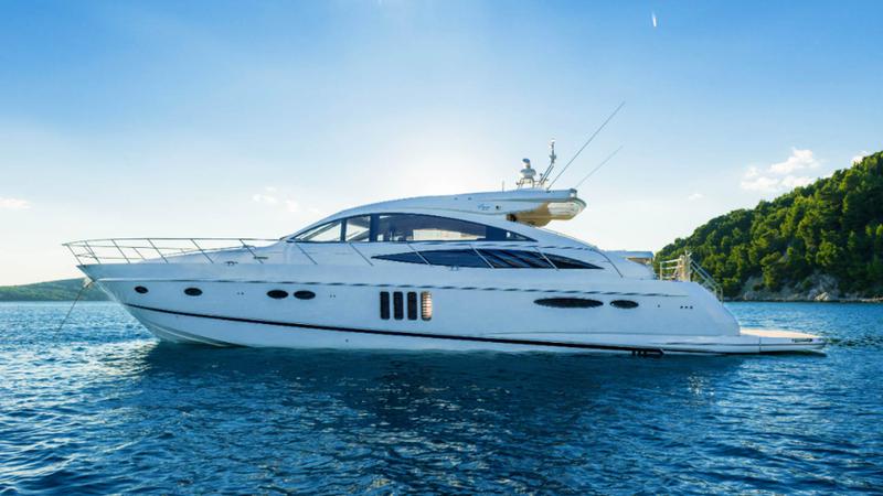Book yachts online - motorboat - Princess V65 - Spice of Life - rent