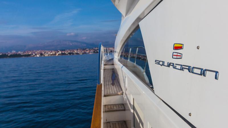 Book yachts online - motorboat - Fairline Squadron 78 - Schatzi - rent