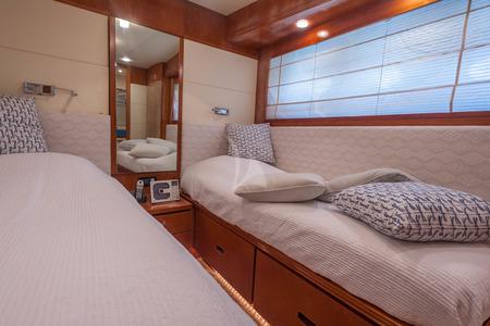 Book yachts online - motorboat - Dalla Pieta 86 - Sea Lady - rent