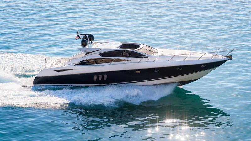 Book yachts online - motorboat - Predator 72 - Glorious - rent