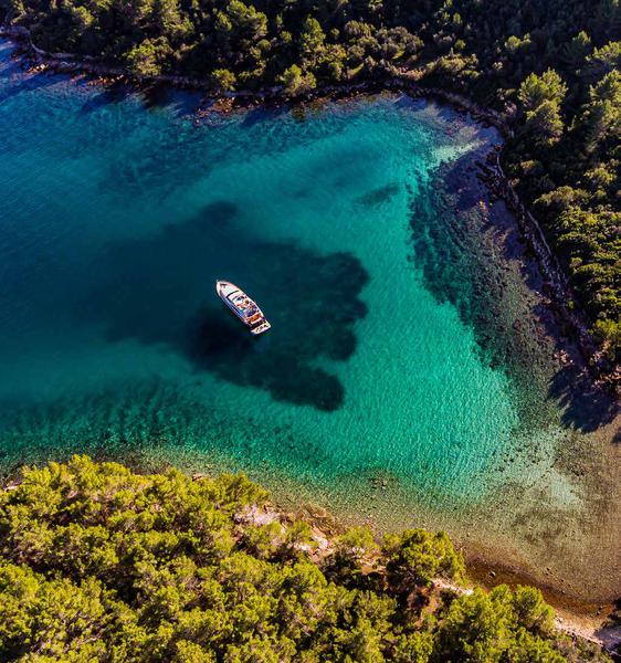 Book yachts online - motorboat - Cayman 70 - Secret Life - rent