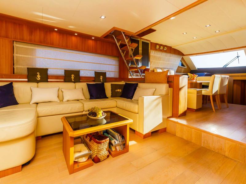 Book yachts online - motorboat - Cayman 70 - Secret Life - rent