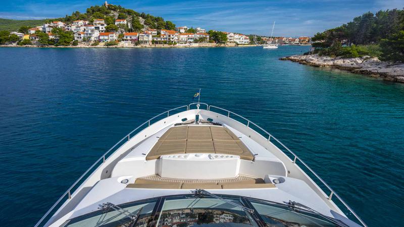 Book yachts online - motorboat - Manhattan 73 - A Cloudy Bay - rent