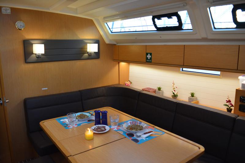 Book yachts online - sailboat - Bavaria Cruiser 46 - Kassandra - rent