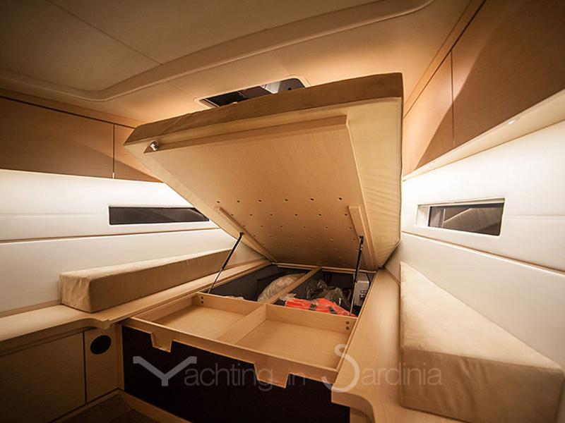 Book yachts online - sailboat - ICE 52 rs - Prima Vista - rent