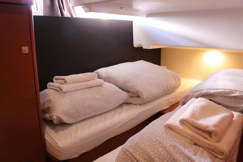 Book yachts online - motorboat - Jeanneau NC-11 Ownerversion - SORRY I - rent