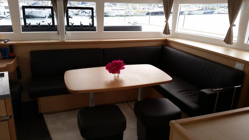 Book yachts online - catamaran - Lagoon 450 SporTop - Maui - rent