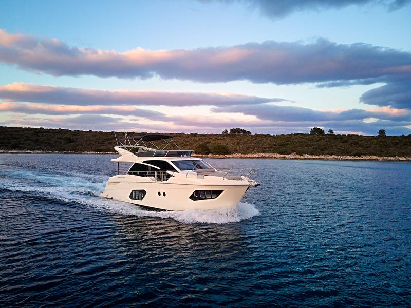 Book yachts online - motorboat - Absolute 50 Fly - VivaLaVida - rent