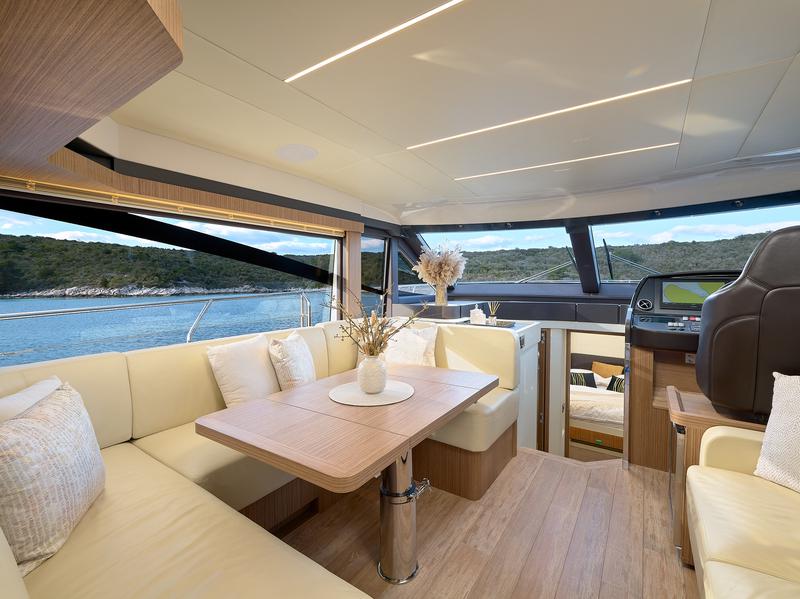 Book yachts online - motorboat - Absolute 50 Fly - VivaLaVida - rent