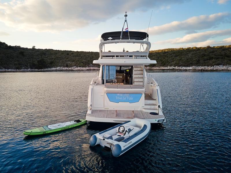 Book yachts online - motorboat - Absolute 50 Fly - VivaLaVida - rent