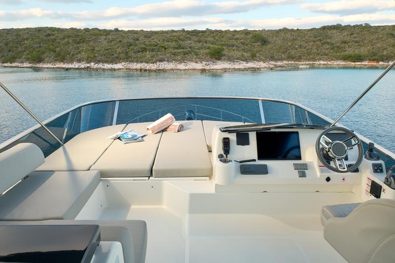 Book yachts online - motorboat - Absolute 50 Fly - VivaLaVida - rent