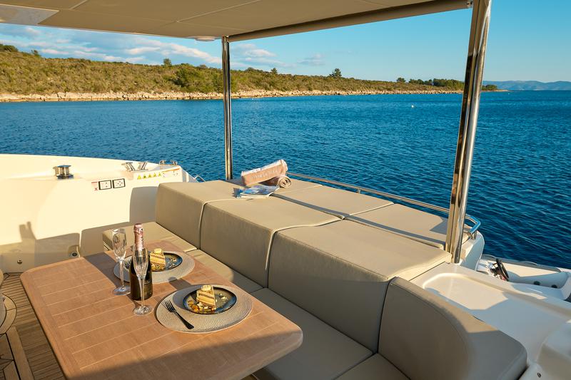 Book yachts online - motorboat - Absolute 50 Fly - VivaLaVida - rent
