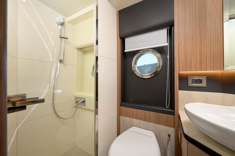 Book yachts online - motorboat - Absolute 50 Fly - VivaLaVida - rent