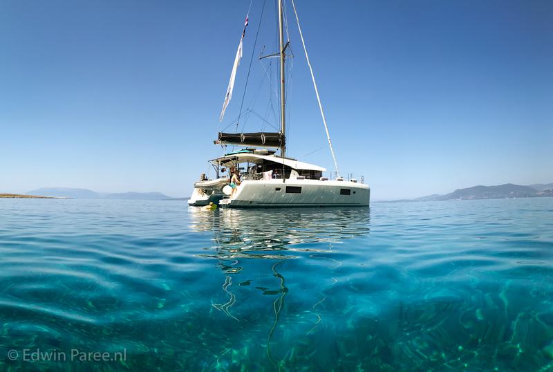 Book yachts online - catamaran - Lagoon 42 - Aria - rent