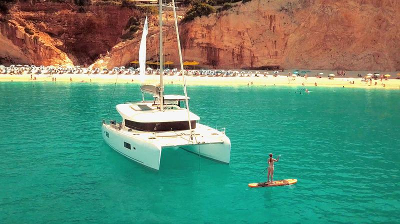 Book yachts online - catamaran - Lagoon 42 - Aria - rent