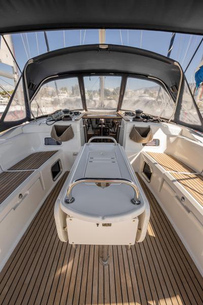 Book yachts online - sailboat - Sun Odyssey 519 - 5 cabs - MARYALIS - rent