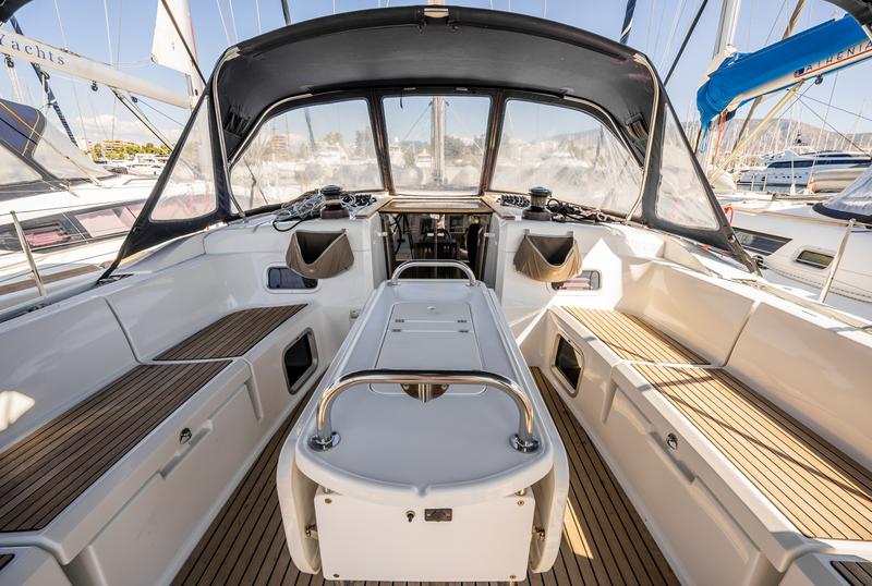 Book yachts online - sailboat - Sun Odyssey 519 - 5 cabs - MARYALIS - rent