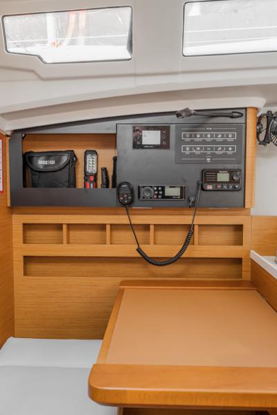 Book yachts online - sailboat - Sun Odyssey 410 - SALTY - rent