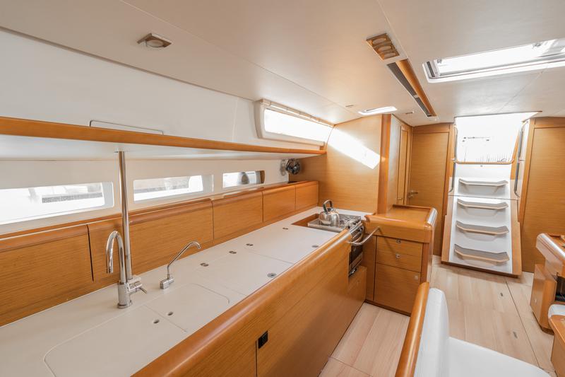 Book yachts online - sailboat - Sun Odyssey 519 -  6 cabs - PERRO BLANCO - rent