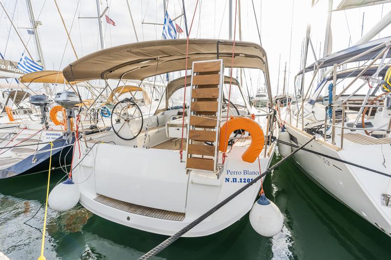 Book yachts online - sailboat - Sun Odyssey 519 -  6 cabs - PERRO BLANCO - rent
