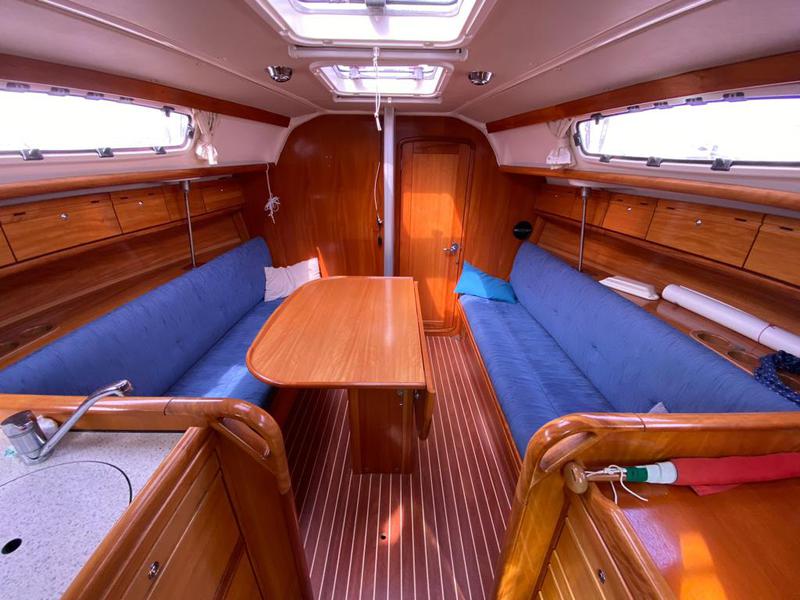 Book yachts online - sailboat - Bavaria 31 Cruiser - Free Spirits - rent